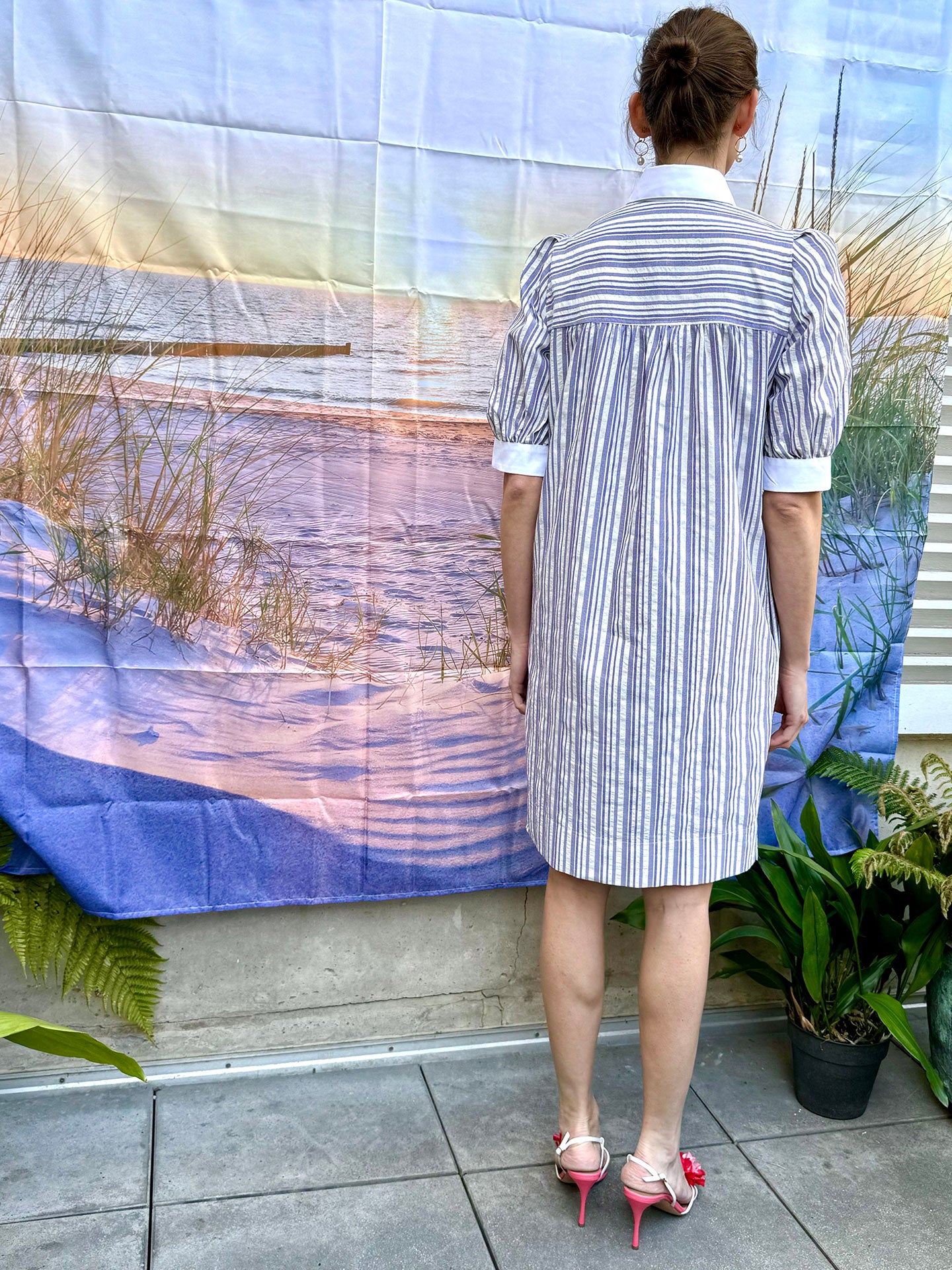 JONES - Woven lilac & white stripe button-front knee length short-sleeved dress