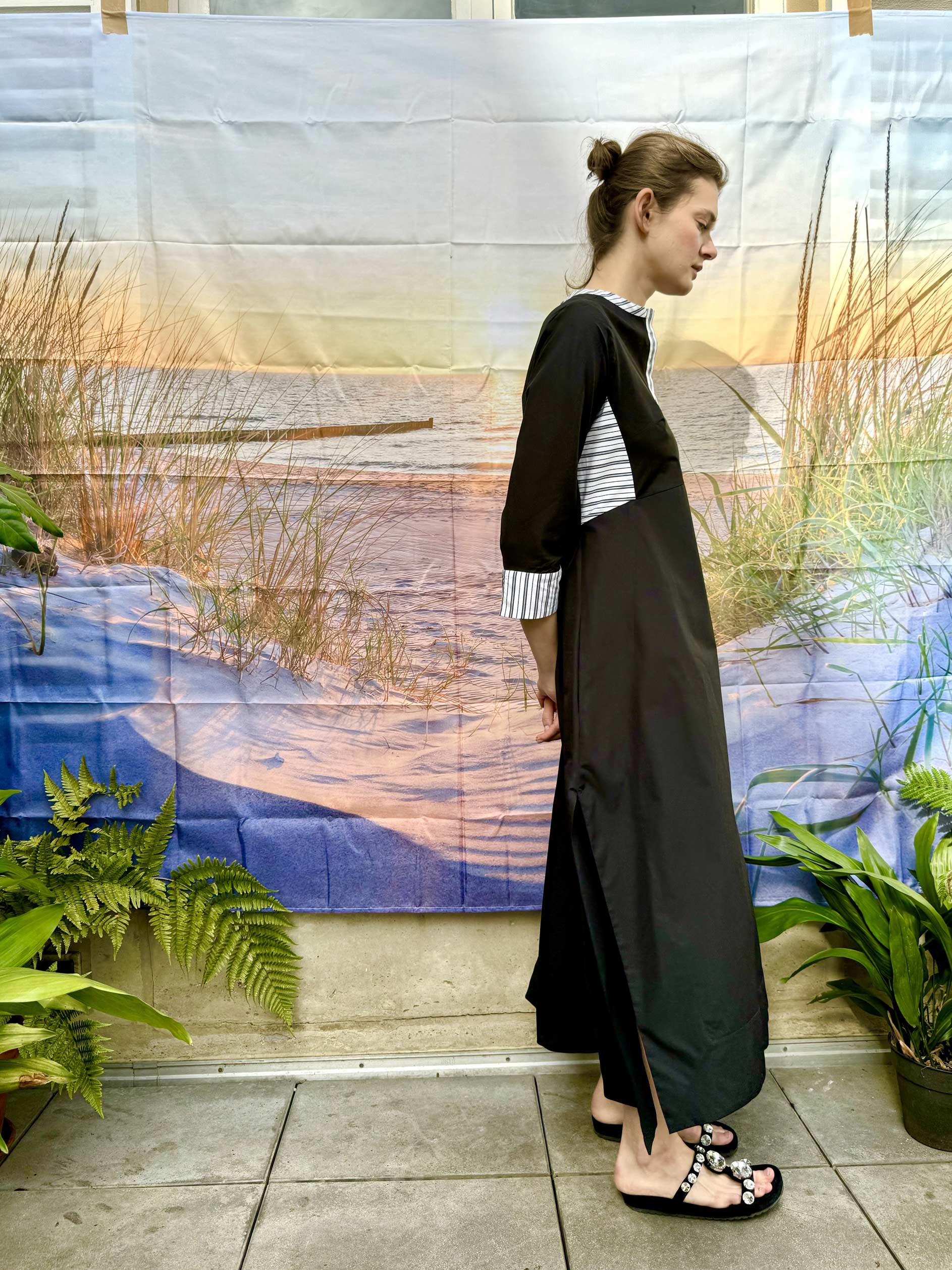 CONRAD - Plain black semi-fitted Kaftan V-neck cotton dress Dovima Paris CONRAD - Plain black semi-fitted Kaftan V-neck cotton dress Dovima Paris
