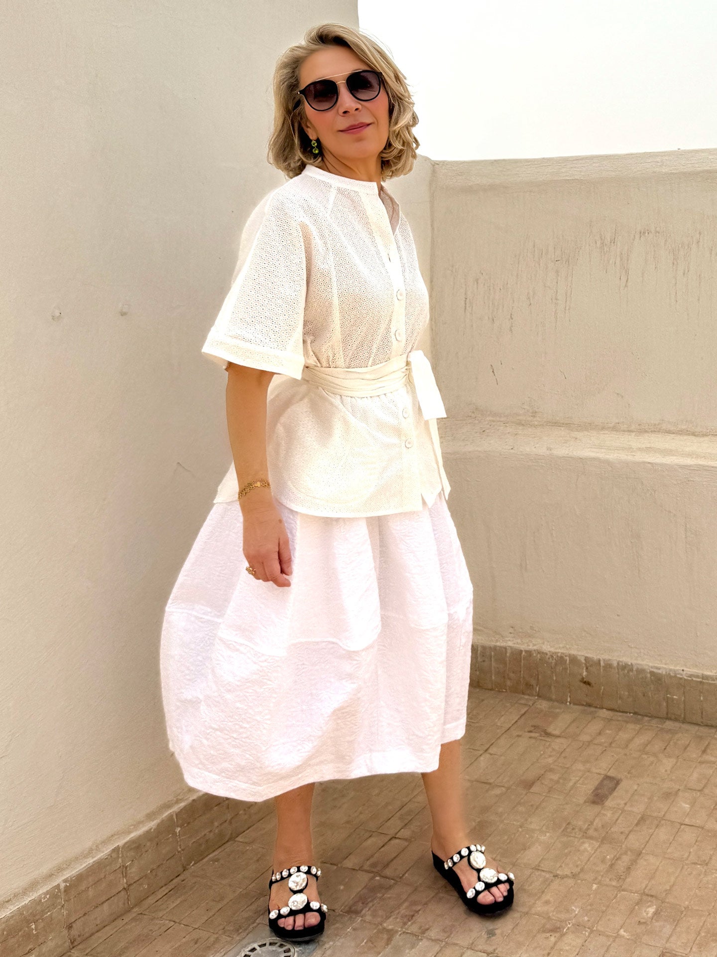 PAUL POIRET a Paris / ポール ポワレ | 2018AW | フロント スパンコール刺しゅう ロングシャツ | 36 | ホワイト | レディース PAUL POIRET a Paris / ポール ポワレ | 2018AW フロント スパンコール